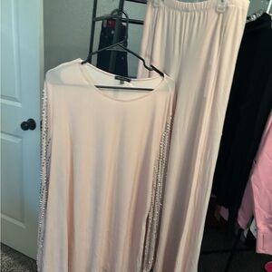 Elegant Pink Women's Pants and long sleeve blouse